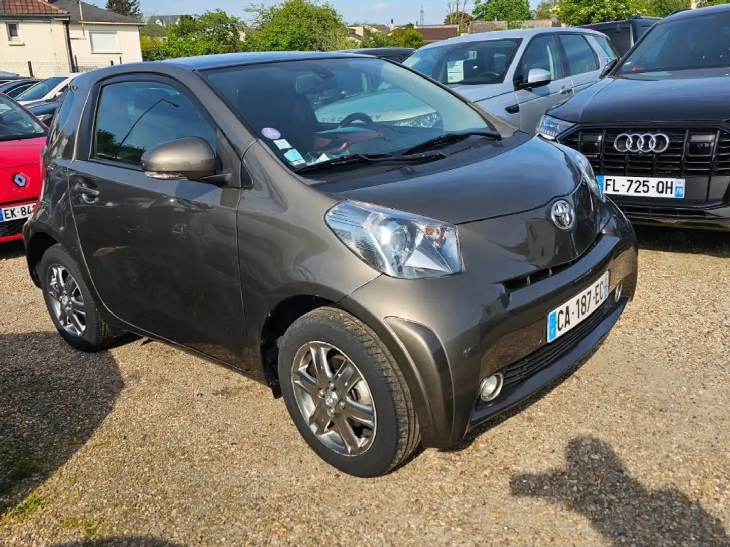 Toyota iQ iQ² 68 VVT-i MultiDrive - 1