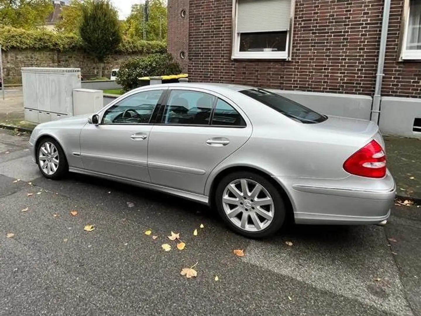 Mercedes-Benz E 320 E-Klasse+Diesel+CDI+7G-TRONIC+Avantgarde Srebrny - 1