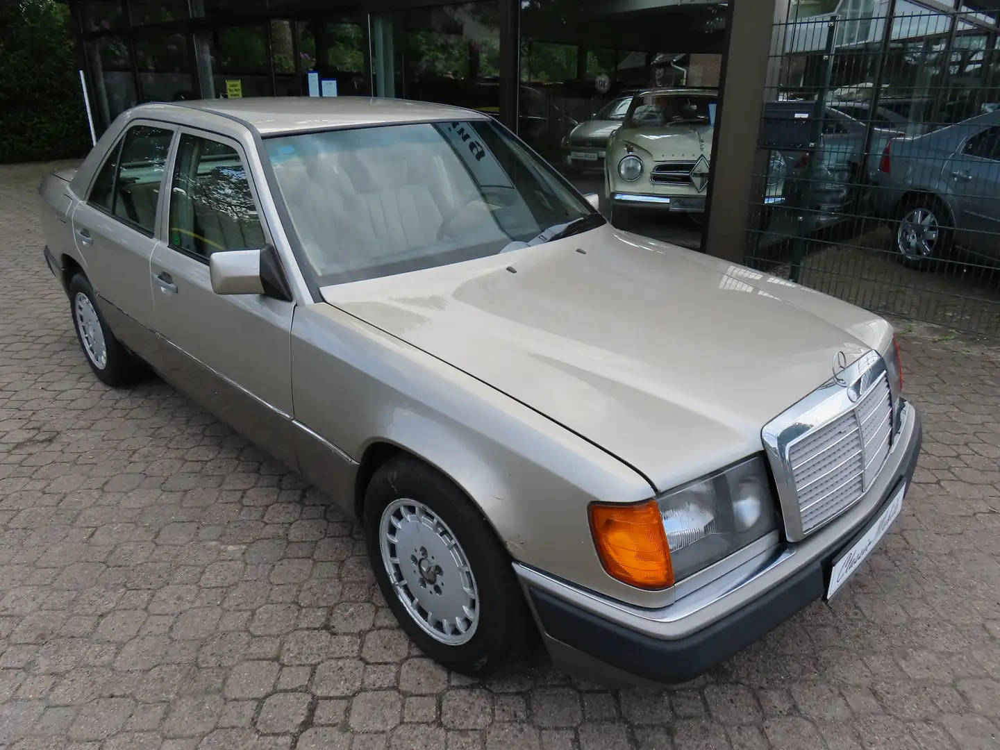 Mercedes-Benz E 300 D W124 *H-Kennzeichen*HU neu*Spanien-Import* Argent - 1