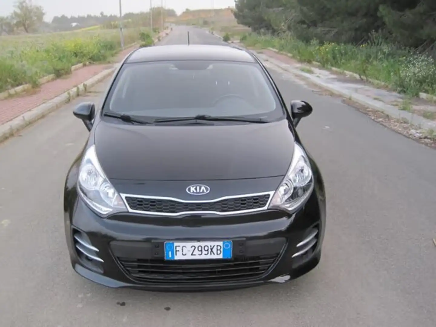 Kia Rio Rio 5p 1.1 crdi Active Collection Fekete - 1