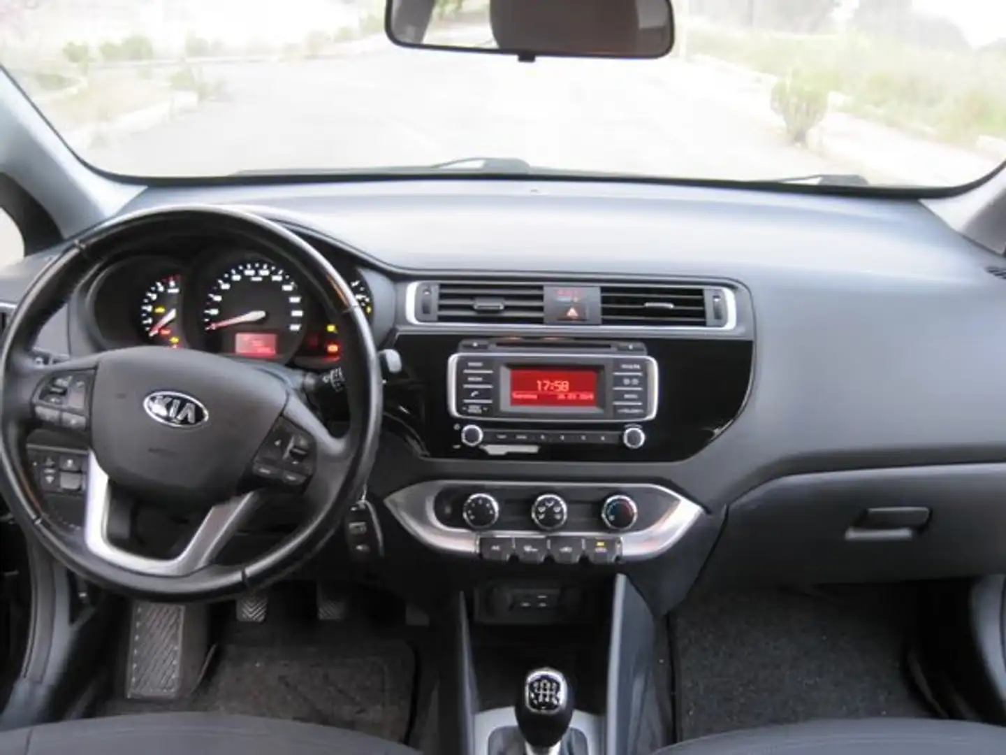 Kia Rio Rio 5p 1.1 crdi Active Collection Fekete - 2