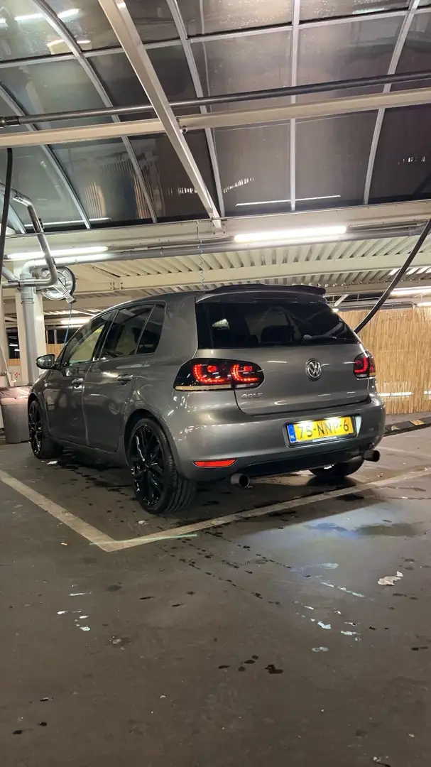 Volkswagen Golf 1.2 TSI Comfortline Grijs - 1