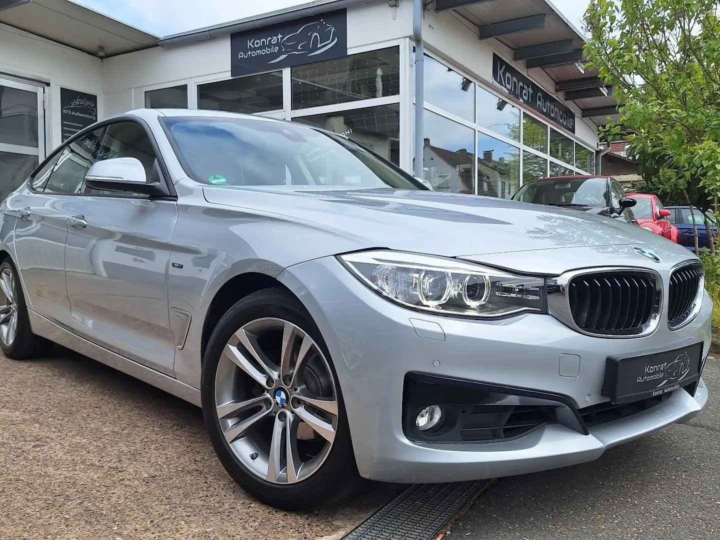 BMW 320 320i GT Aut. Sport Line Navi Xenon Silber - 1