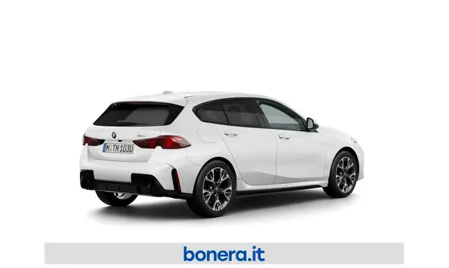 BMW 1 Series view 2