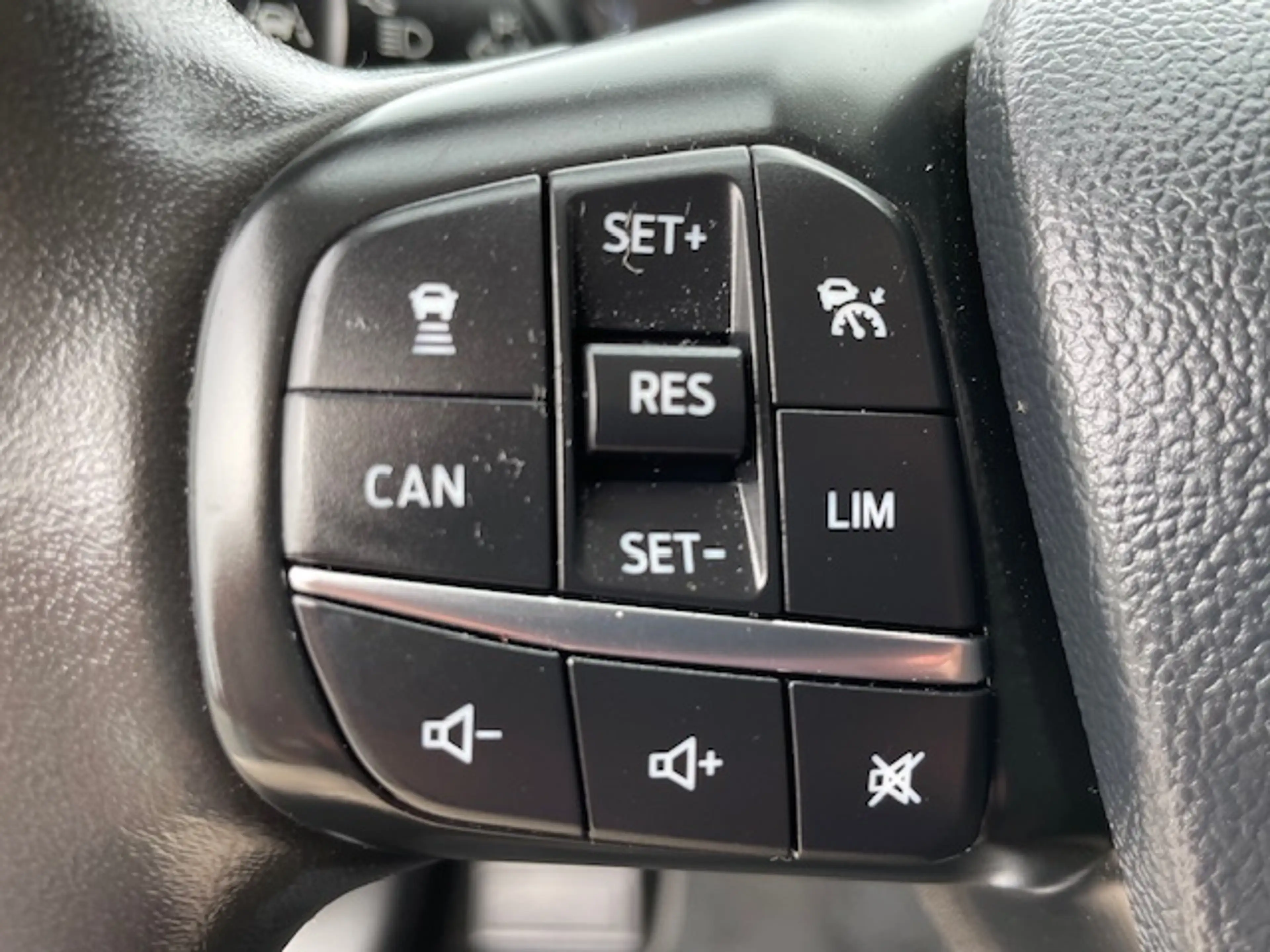 Ford Focus Vignale AHK, Standheizung — photo 10