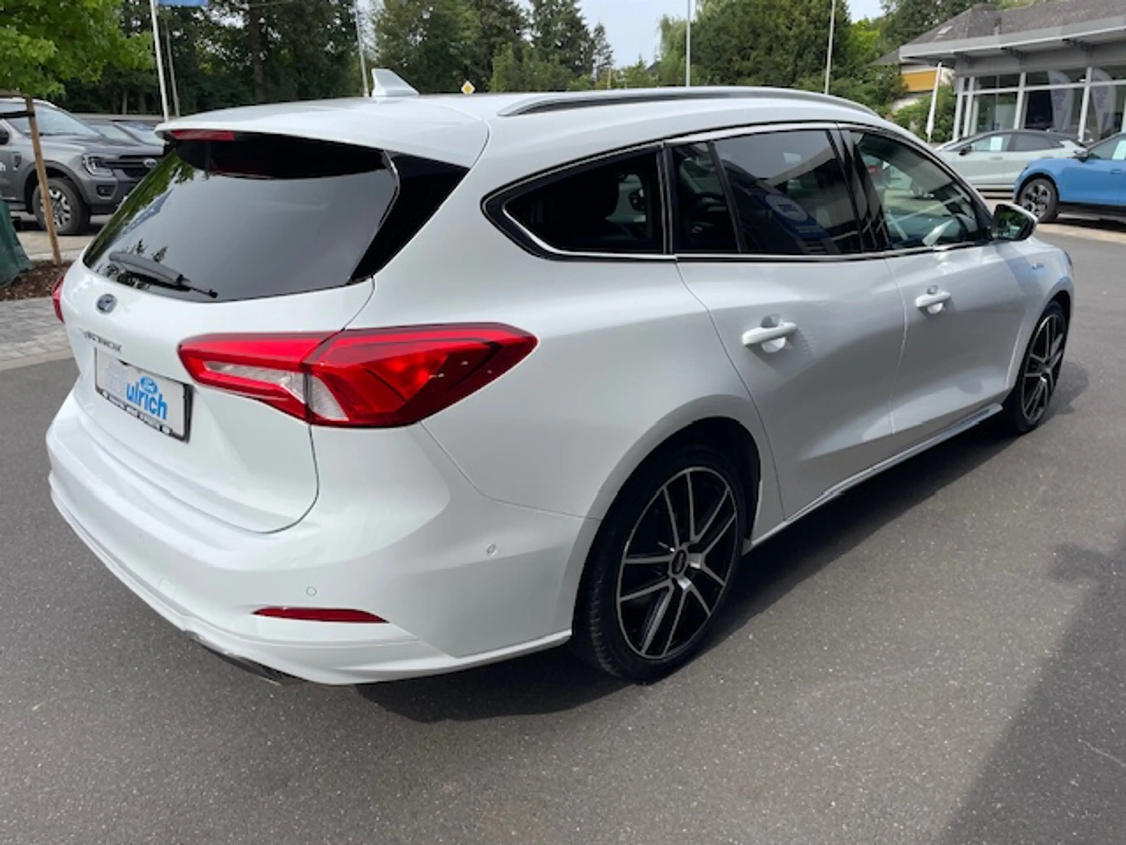 Ford Focus Vignale AHK, Standheizung — photo 4