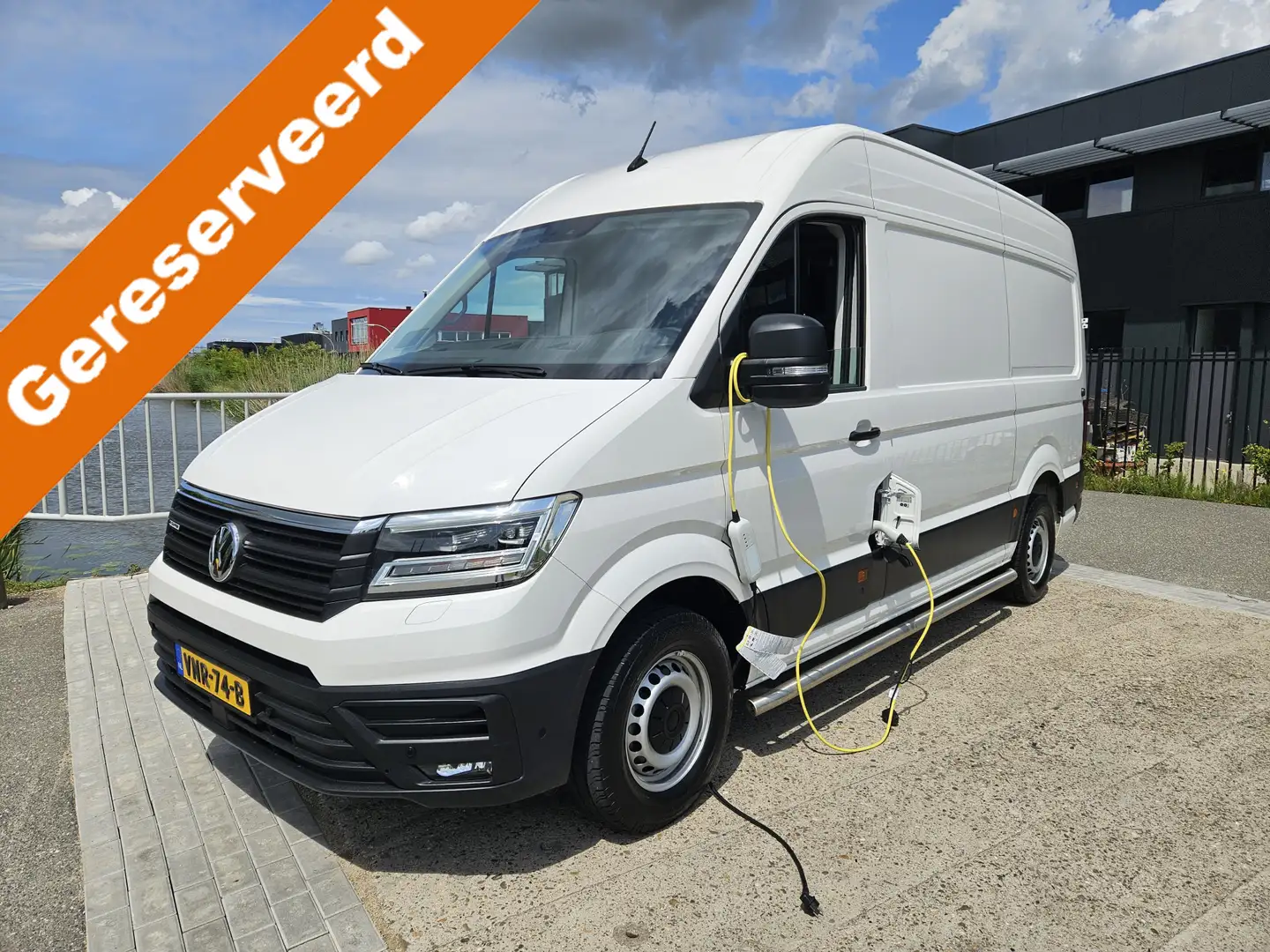 Volkswagen Crafter e-Crafter L3H3 36 kWh Autm voorheen L2H2 133Km act Wit - 1