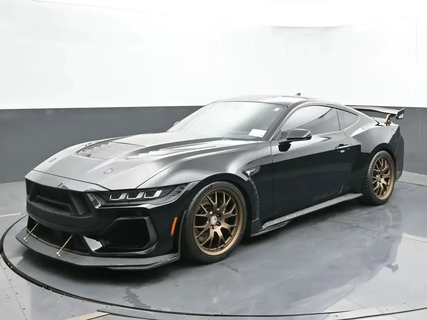 Ford Mustang Shelby Super Snake Negro - 2