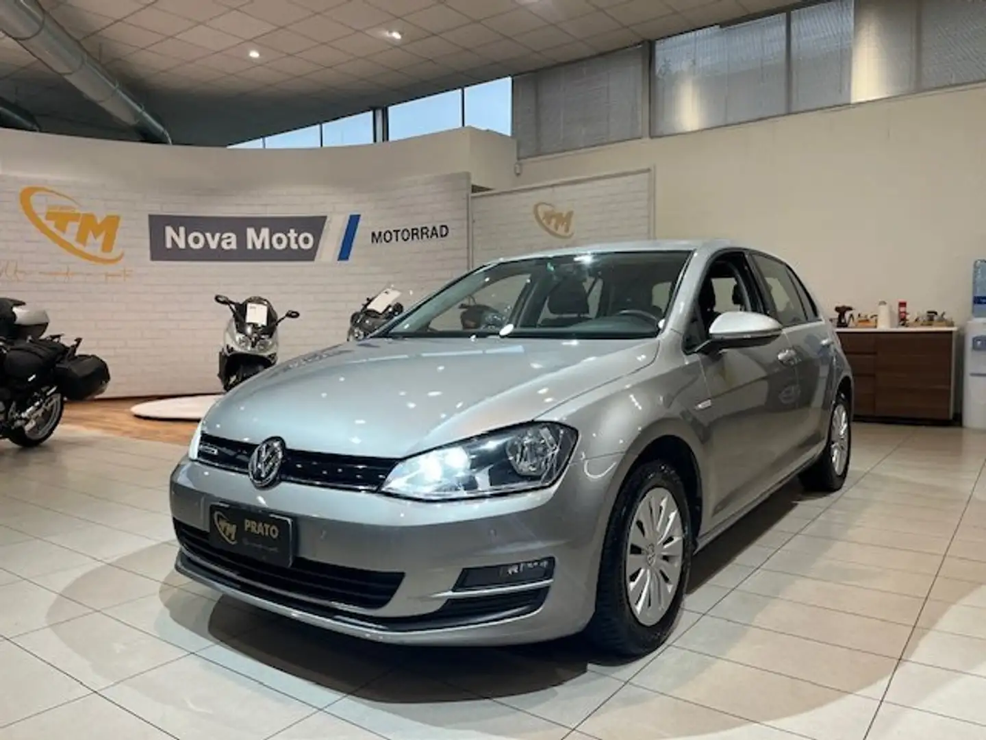 Volkswagen Golf 5p 1.4 tgi Comfortline Business *METANO* Gris - 1