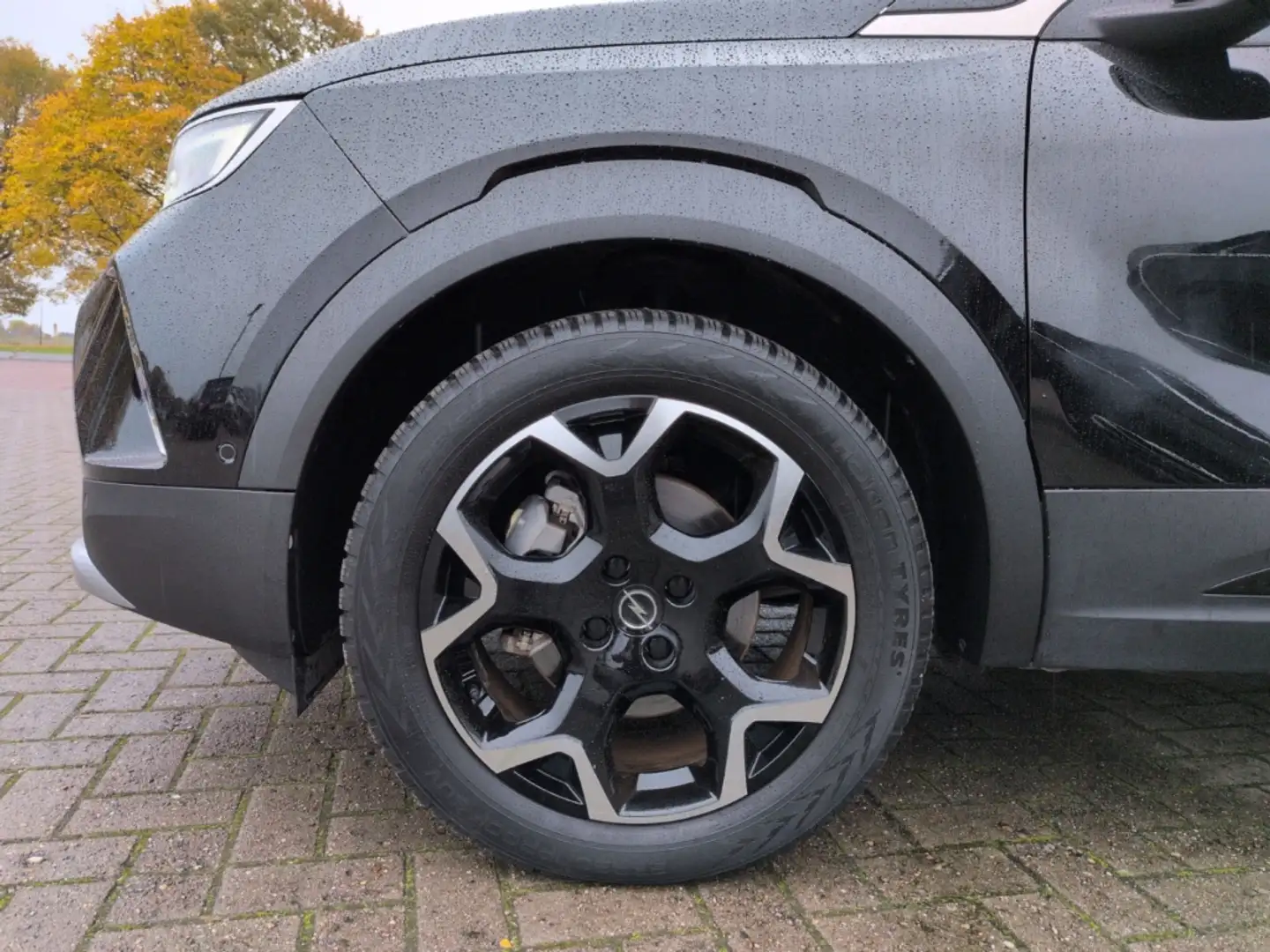 Opel Mokka e Ultimate 11KW Navi SHZ Massagesitze LED Blendfr Schwarz - 2