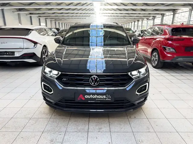Volkswagen T-Roc view 2