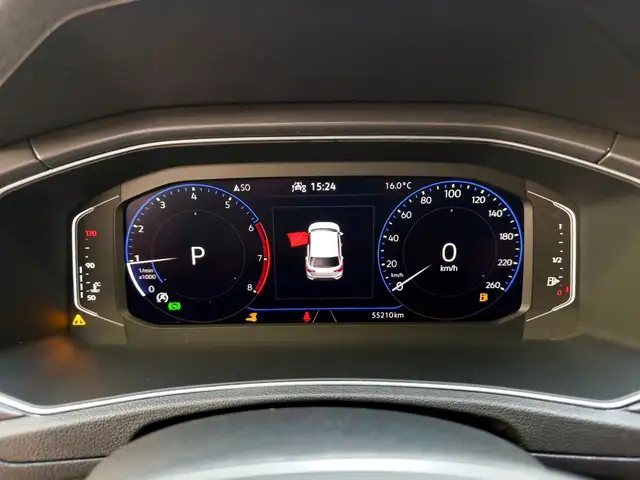 Volkswagen T-Roc view 7