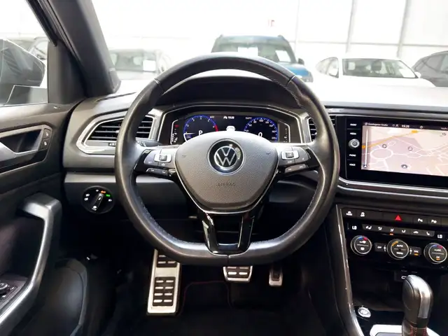 Volkswagen T-Roc view 10