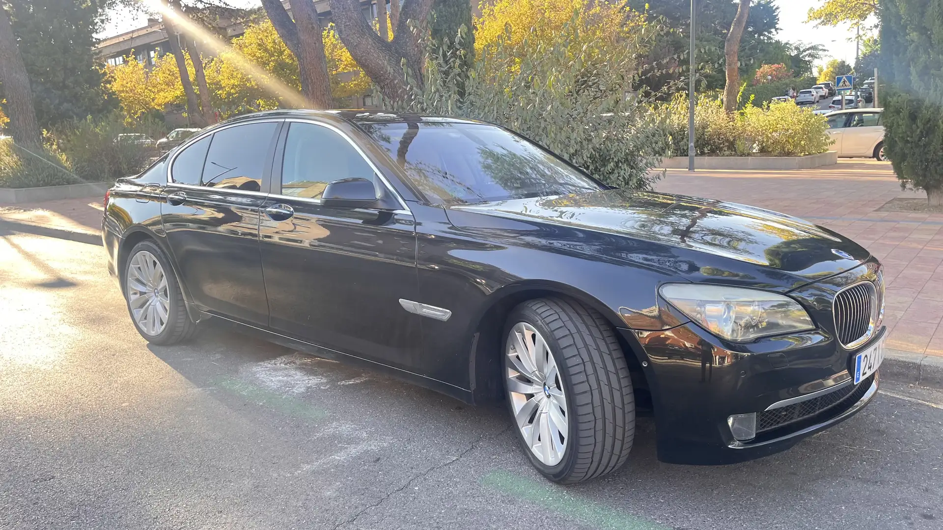BMW 750 750iA xDrive - 2