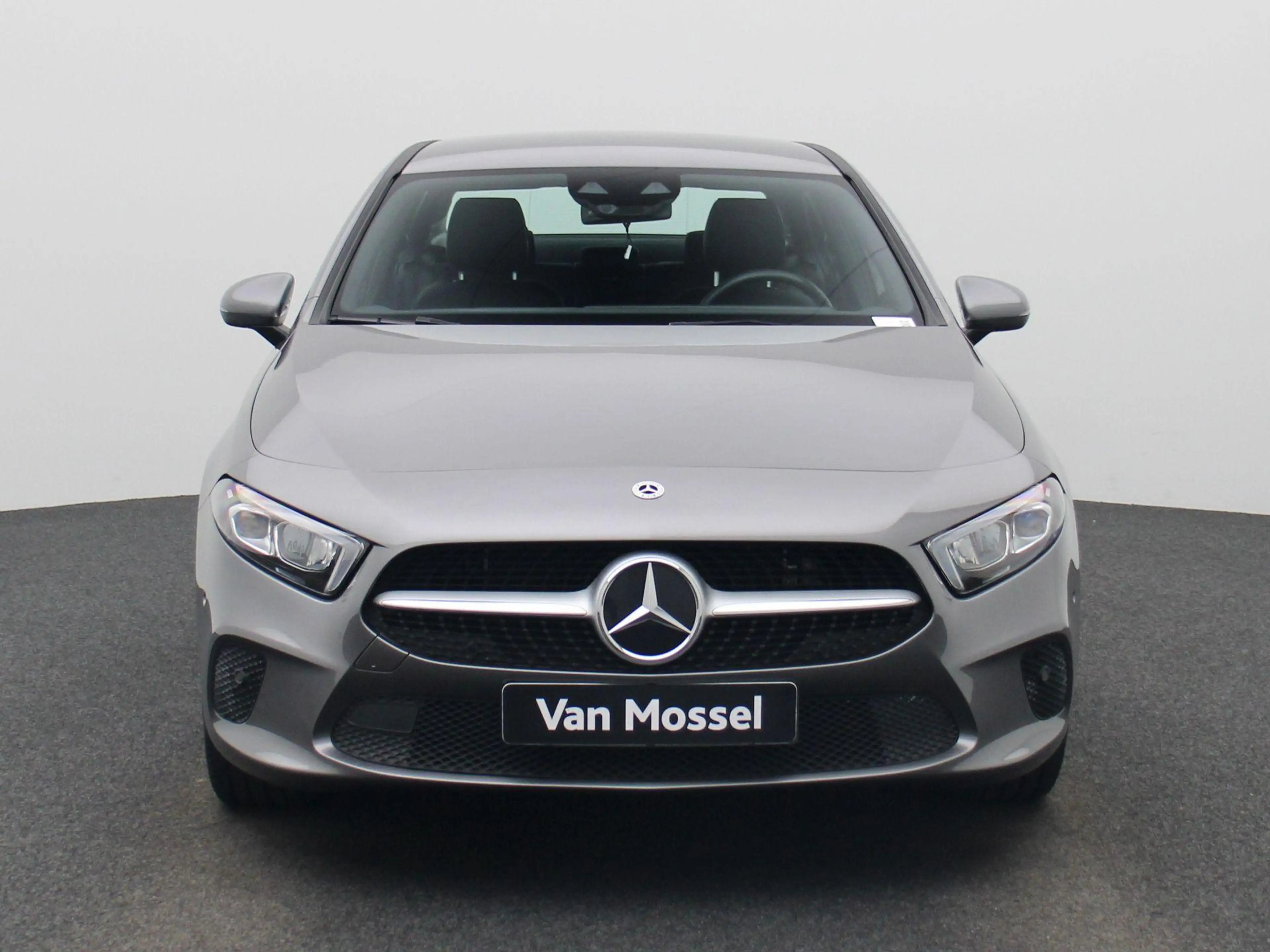 Mercedes-Benz A 250 e Luxury Line 1Y USED GARANTIE — photo 3