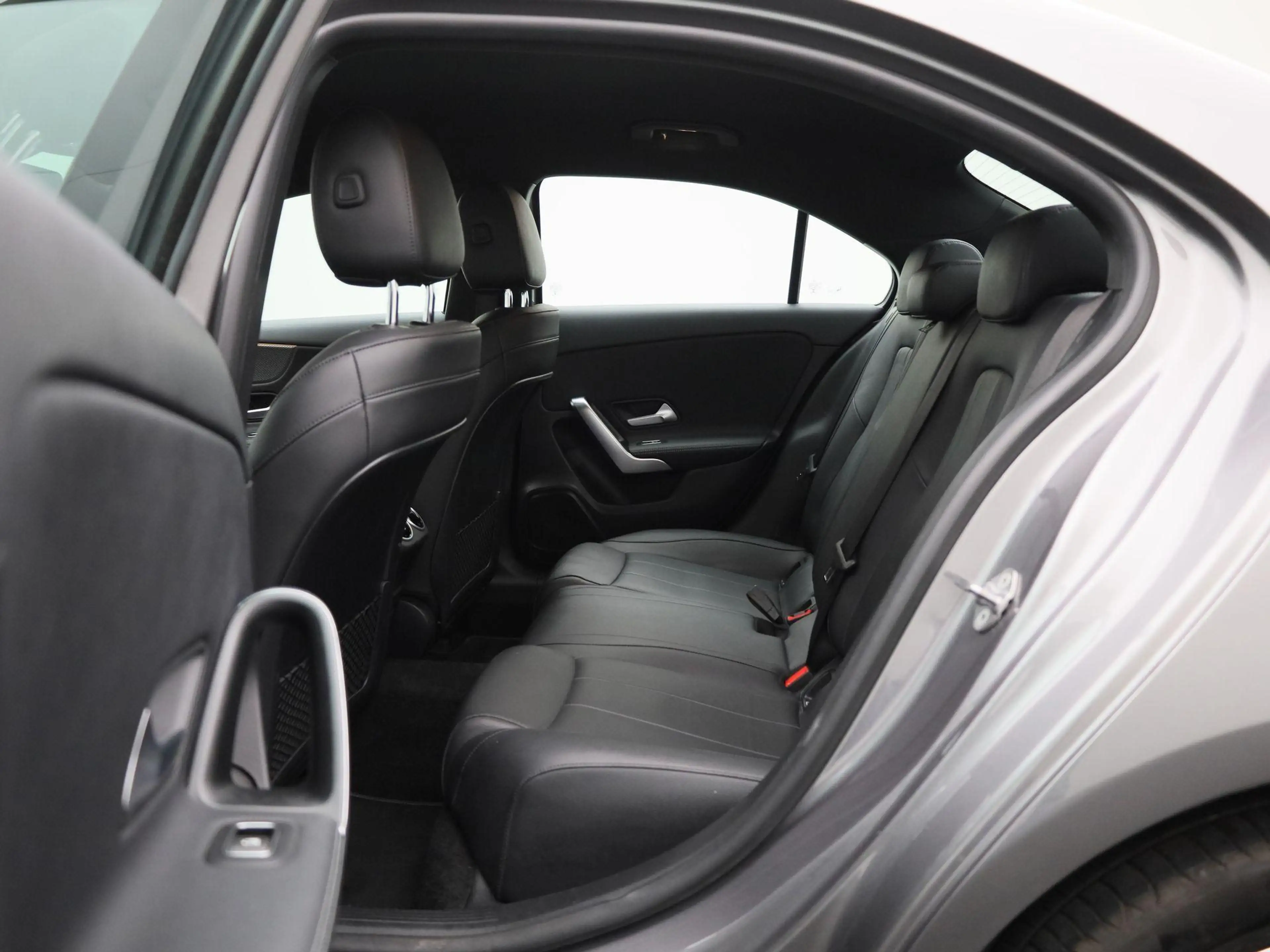 Mercedes-Benz A 250 e Luxury Line 1Y USED GARANTIE — photo 12