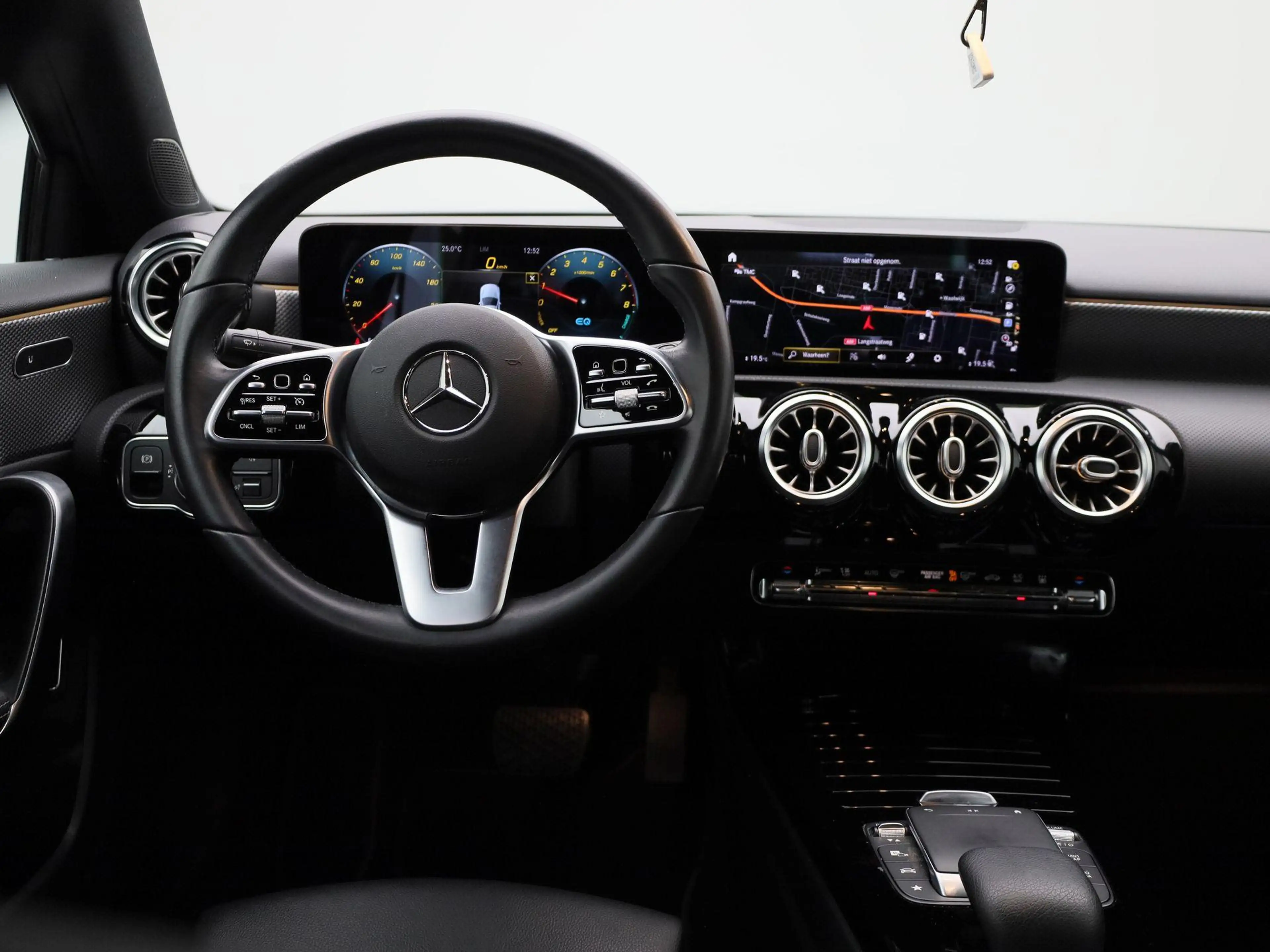 Mercedes-Benz A 250 e Luxury Line 1Y USED GARANTIE — photo 7