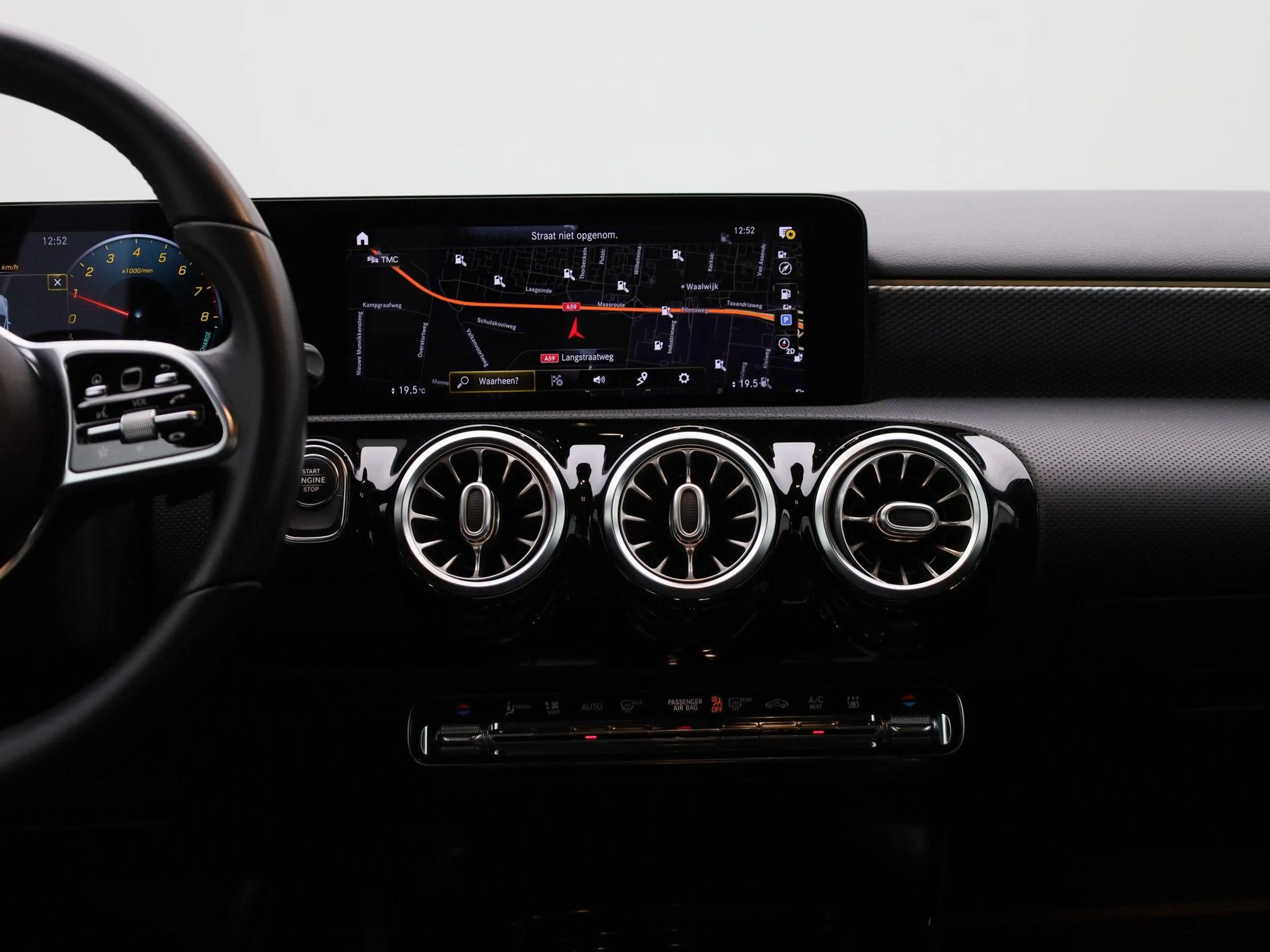 Mercedes-Benz A 250 e Luxury Line 1Y USED GARANTIE — photo 9