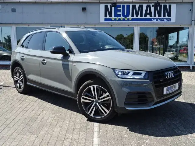 Audi Q5 quattro S line Black Leder AHK Matrix