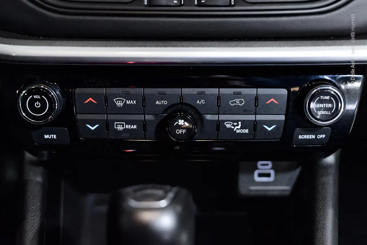 Jeep Compass Compass 1.3 turbo t4 phev Limited 4xe autocarro N1 5 posti 14