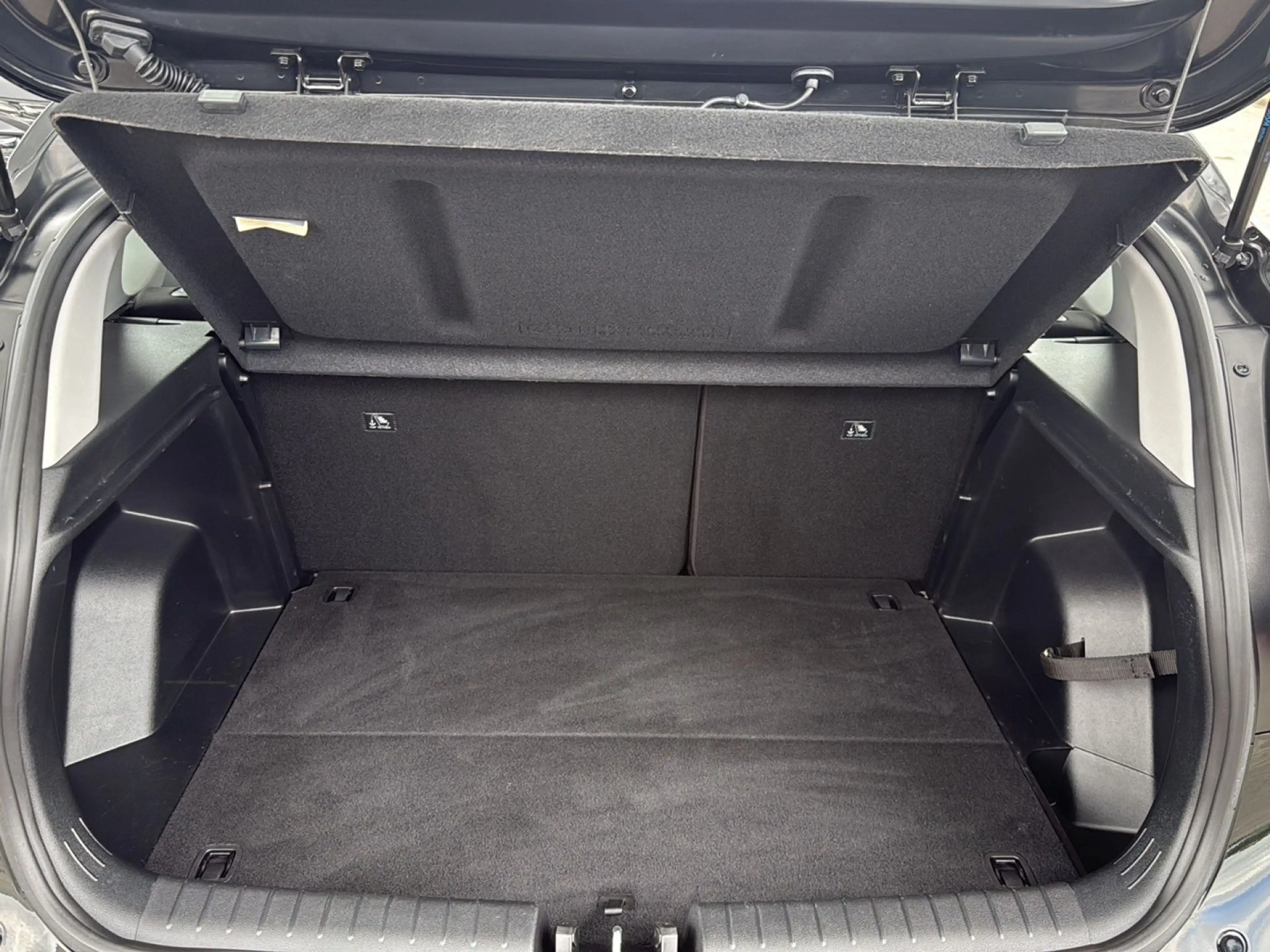 Hyundai BAYON MY25 1.0 T-GDi Trend SHZ v+h ALLWETTER LED — photo 11