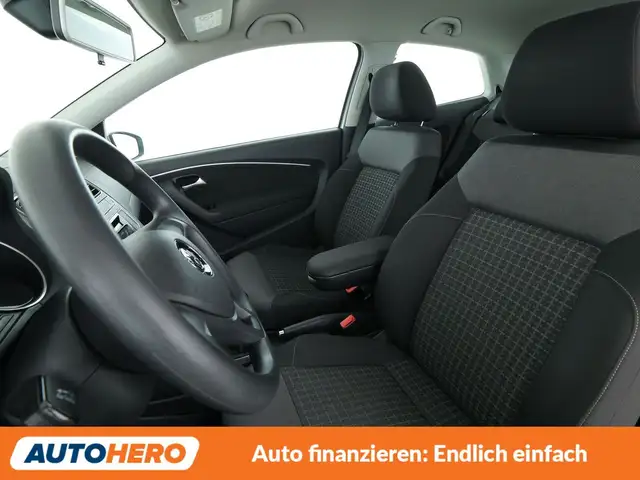 Volkswagen Polo view 10