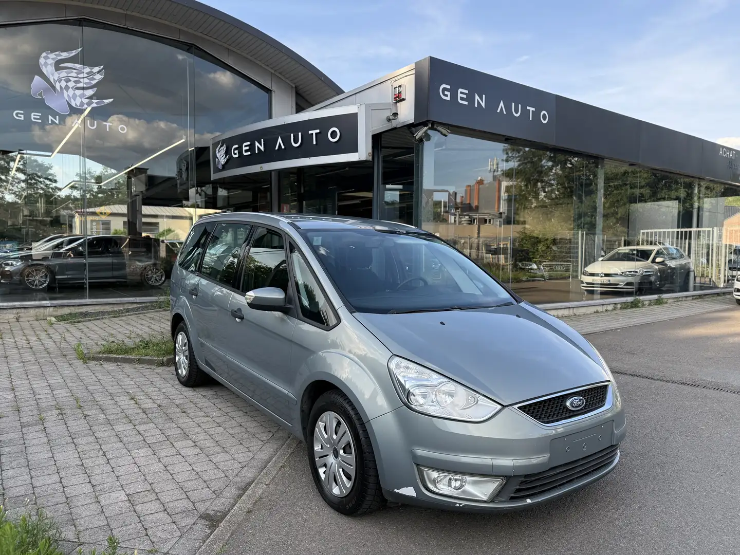 Ford Galaxy 2.0 TDCi Ghia Automatique 7 Places GPS Airco Grijs - 1