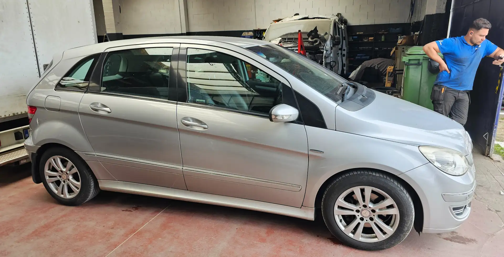 Mercedes-Benz B 180 B 180 CDI Argintiu - 2