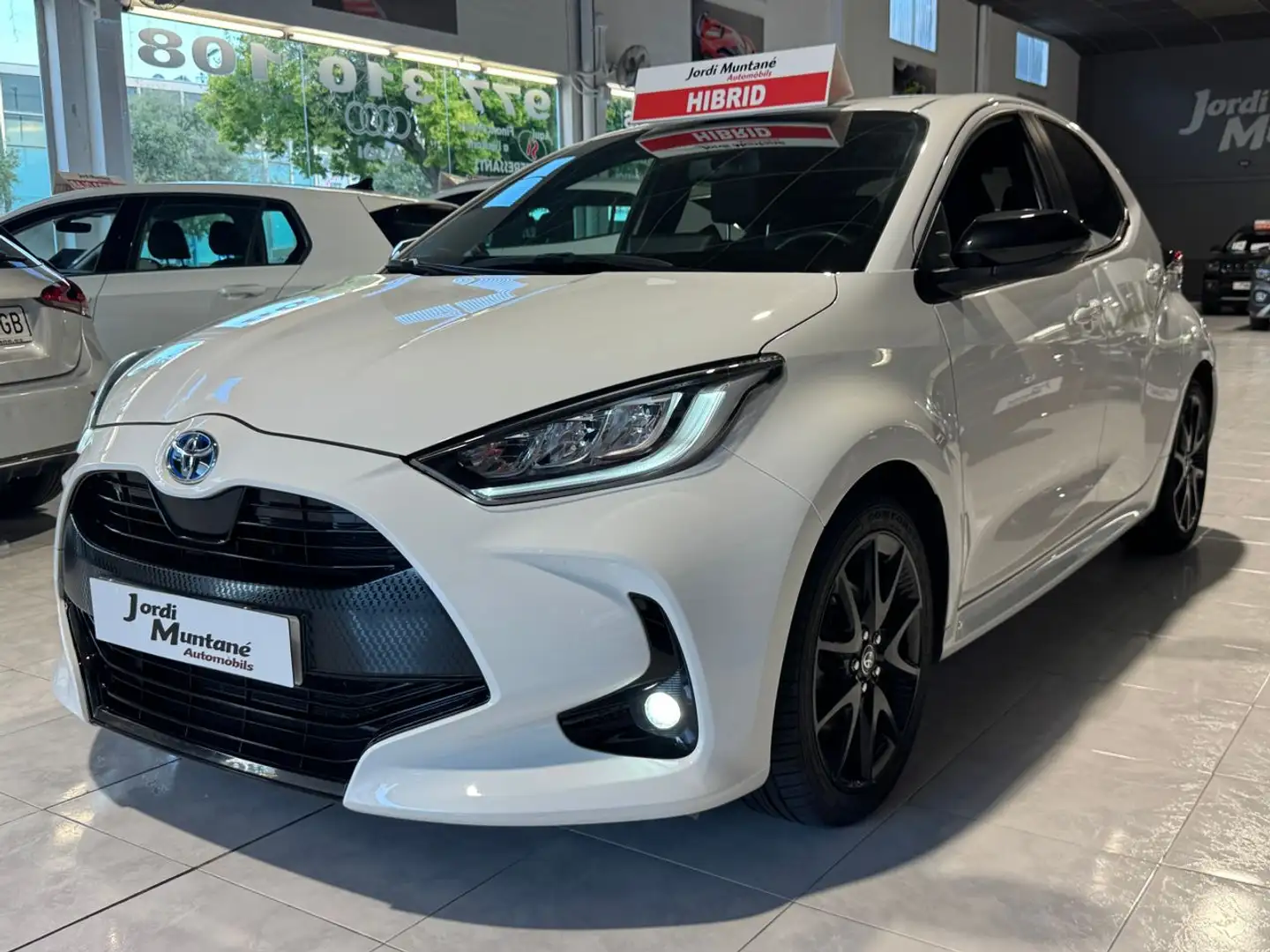 Toyota Yaris 1.5 HYBRID 120CV STYLE.- " NACIONAL ".- " GARANTÍ Wit - 1