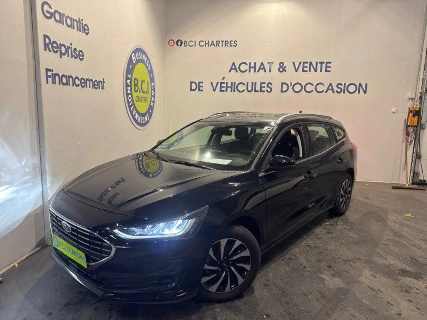 Ford Focus SW 1.0 ECOBOOST 125CH TITANIUM X BUSINESS Noir - 1