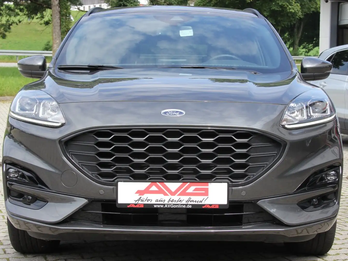 Ford Kuga 2.0d ST-LINE NAV CAM ALU 18 ZOLL Grau - 2