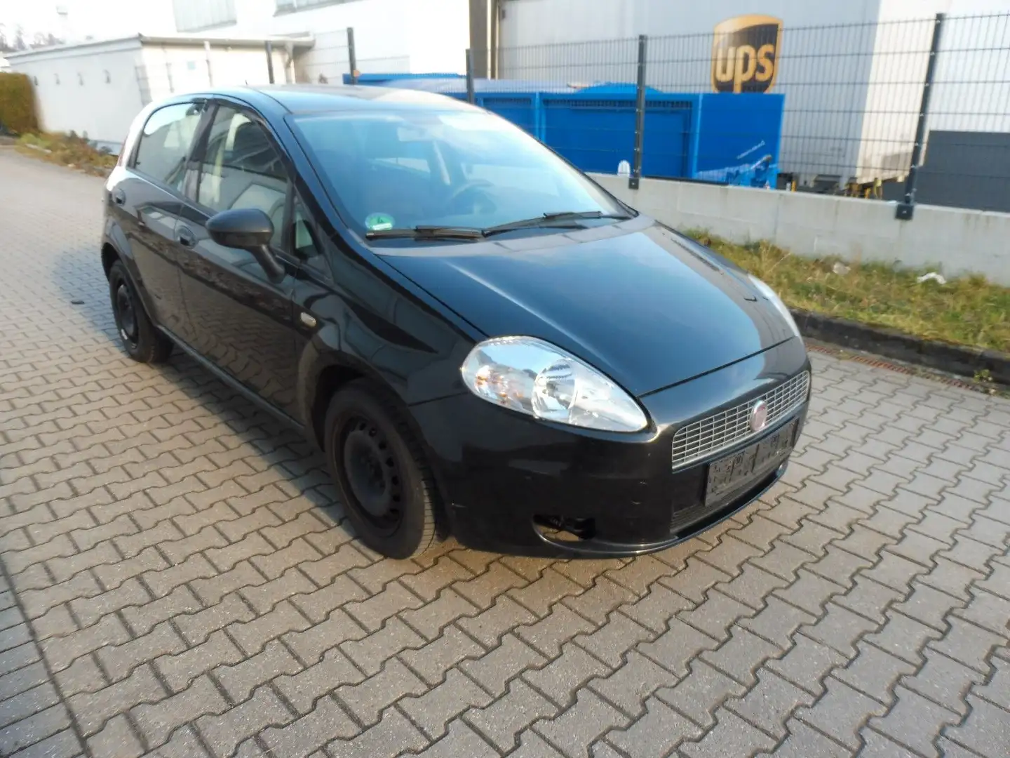 Fiat Punto 1.4 8V Dynamic Euro 4 Schwarz - 2