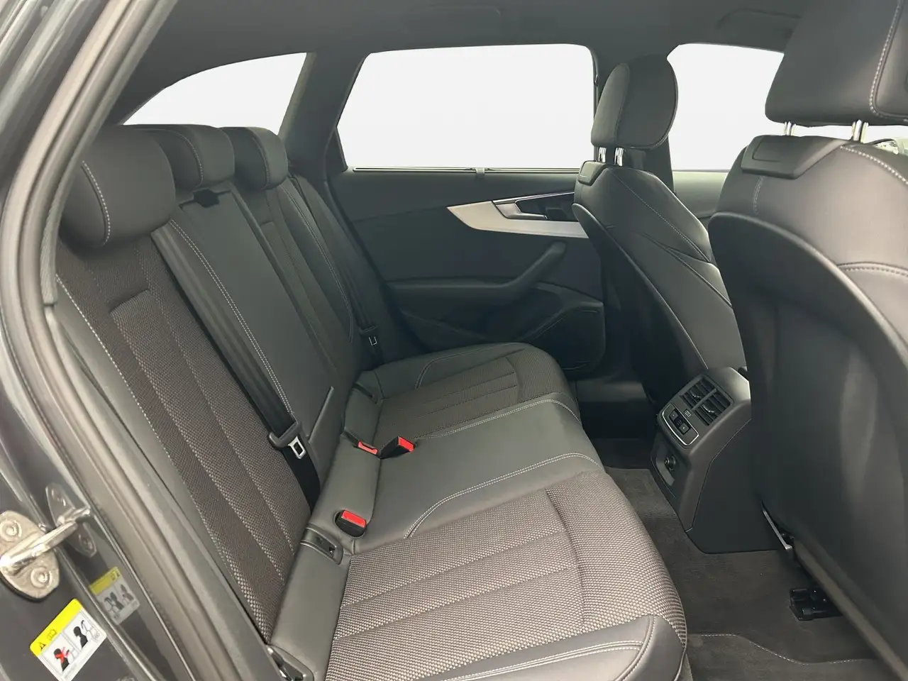 Audi A4 40 TFSI qu S line S tro*LED*Navi+*Sport 16