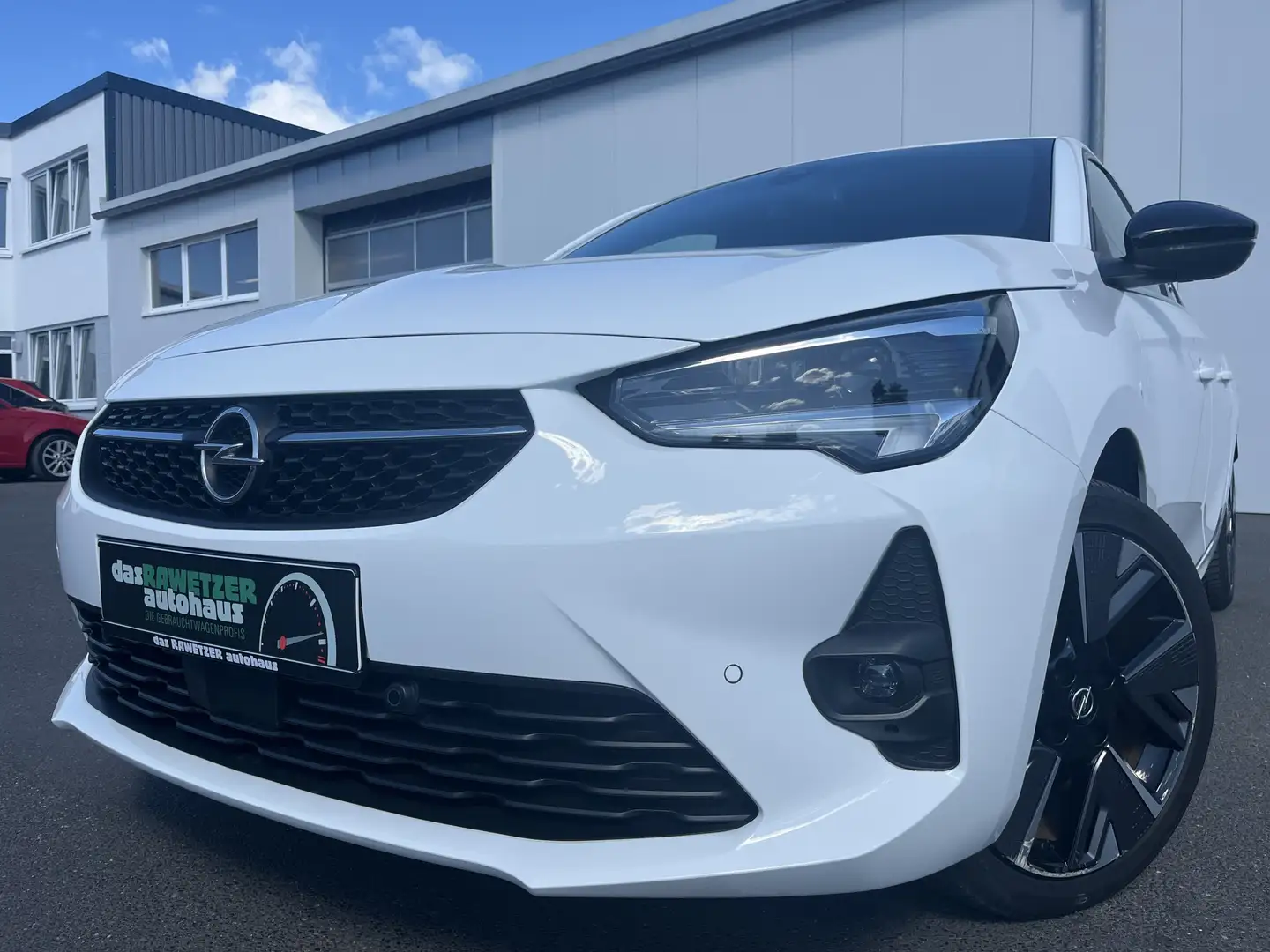 Opel Corsa e Ultimate 87€ m. 20% Anzahlung 50kWh 3-Phasen C Weiß - 1