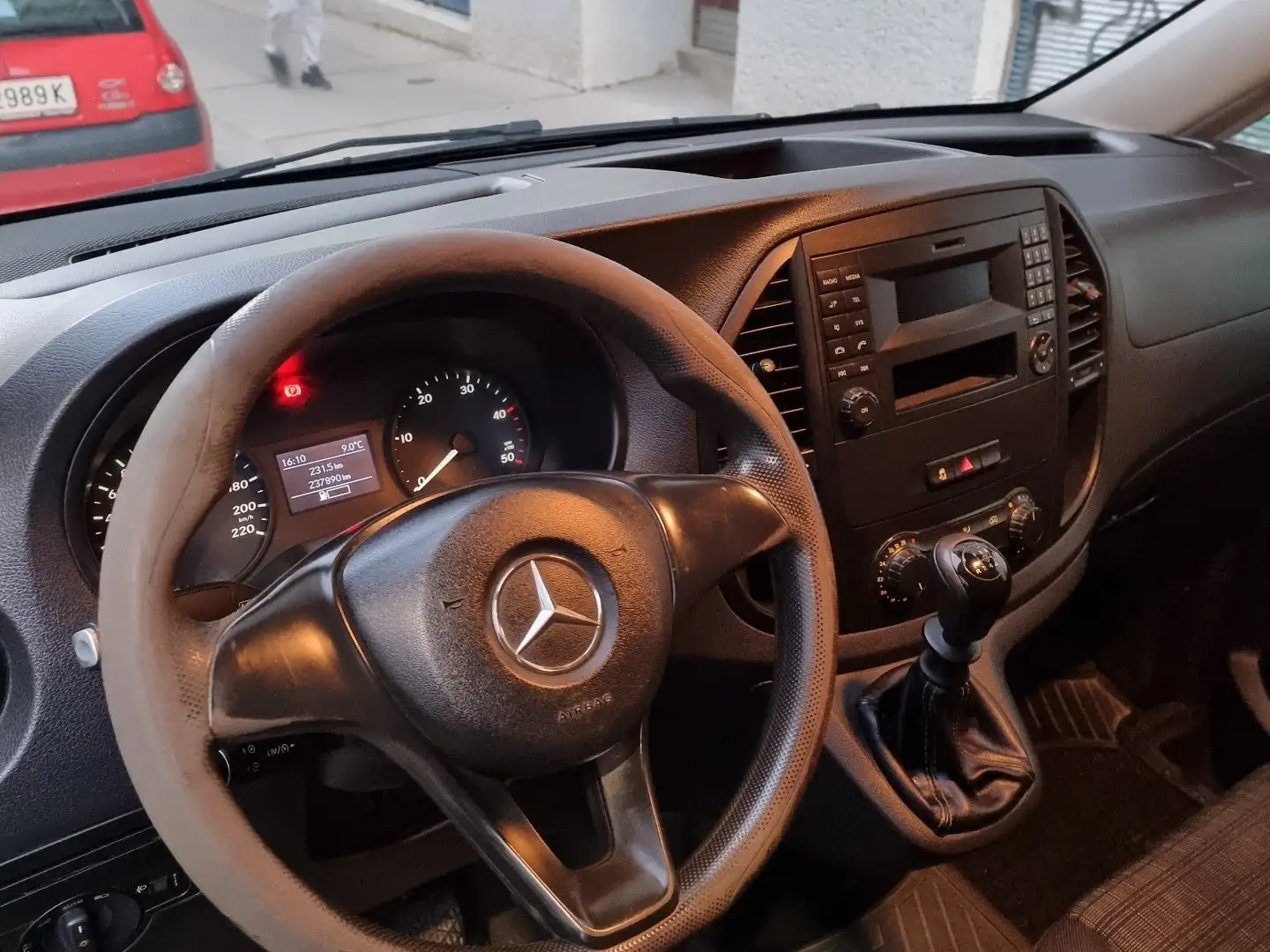 Mercedes-Benz Vito Tourer Worker 114 CDI lang Weiß - 2