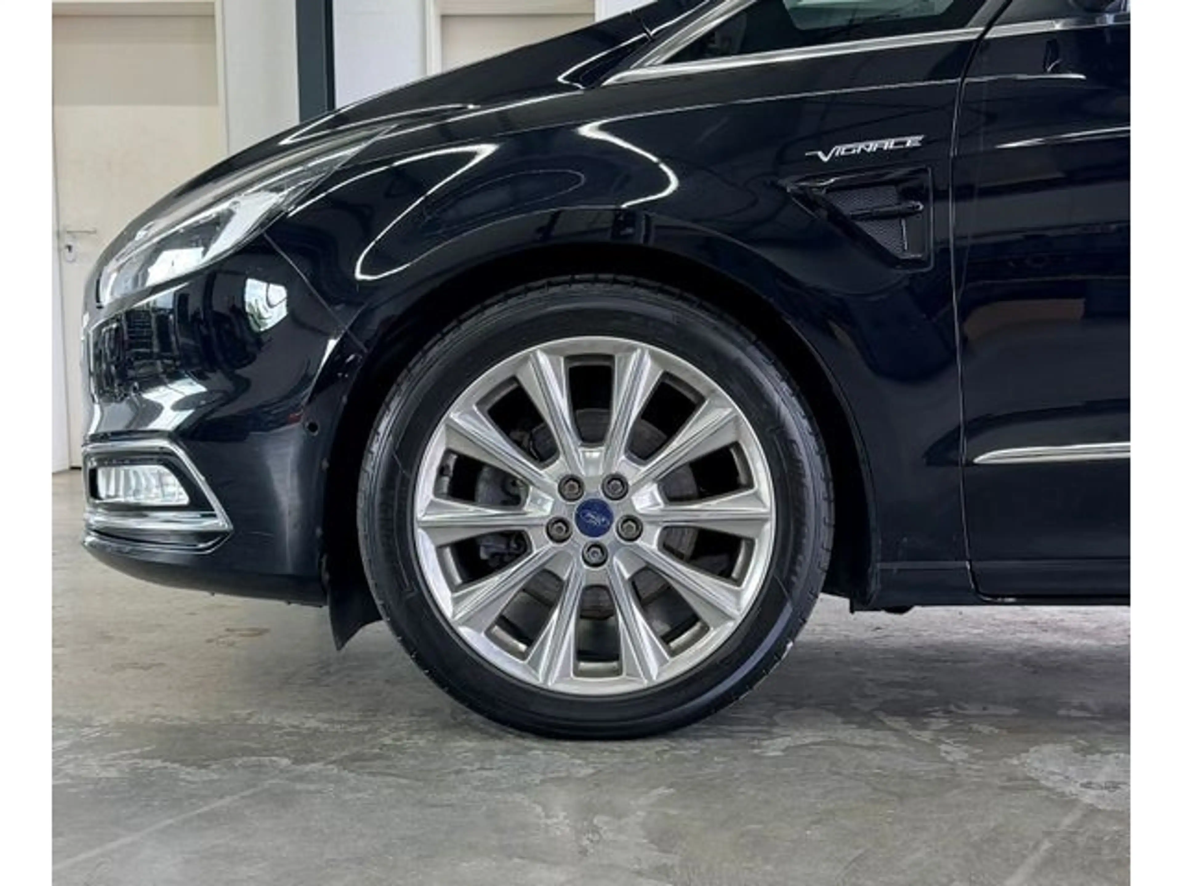 Ford S-Max 2.0 TDCi Aut. Vignale+AHK+Navi+Pano+Leder — photo 10