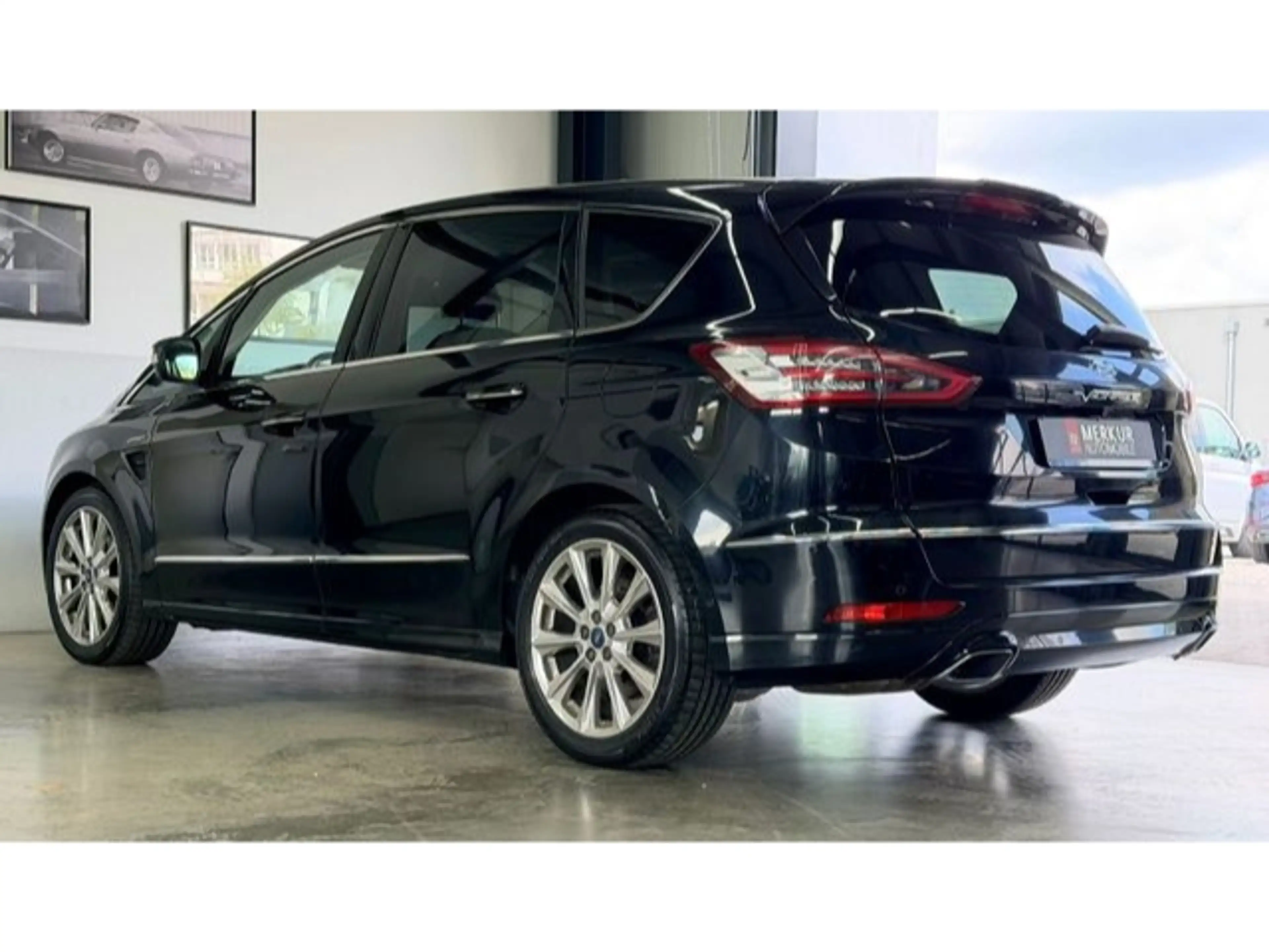 Ford S-Max 2.0 TDCi Aut. Vignale+AHK+Navi+Pano+Leder — photo 4