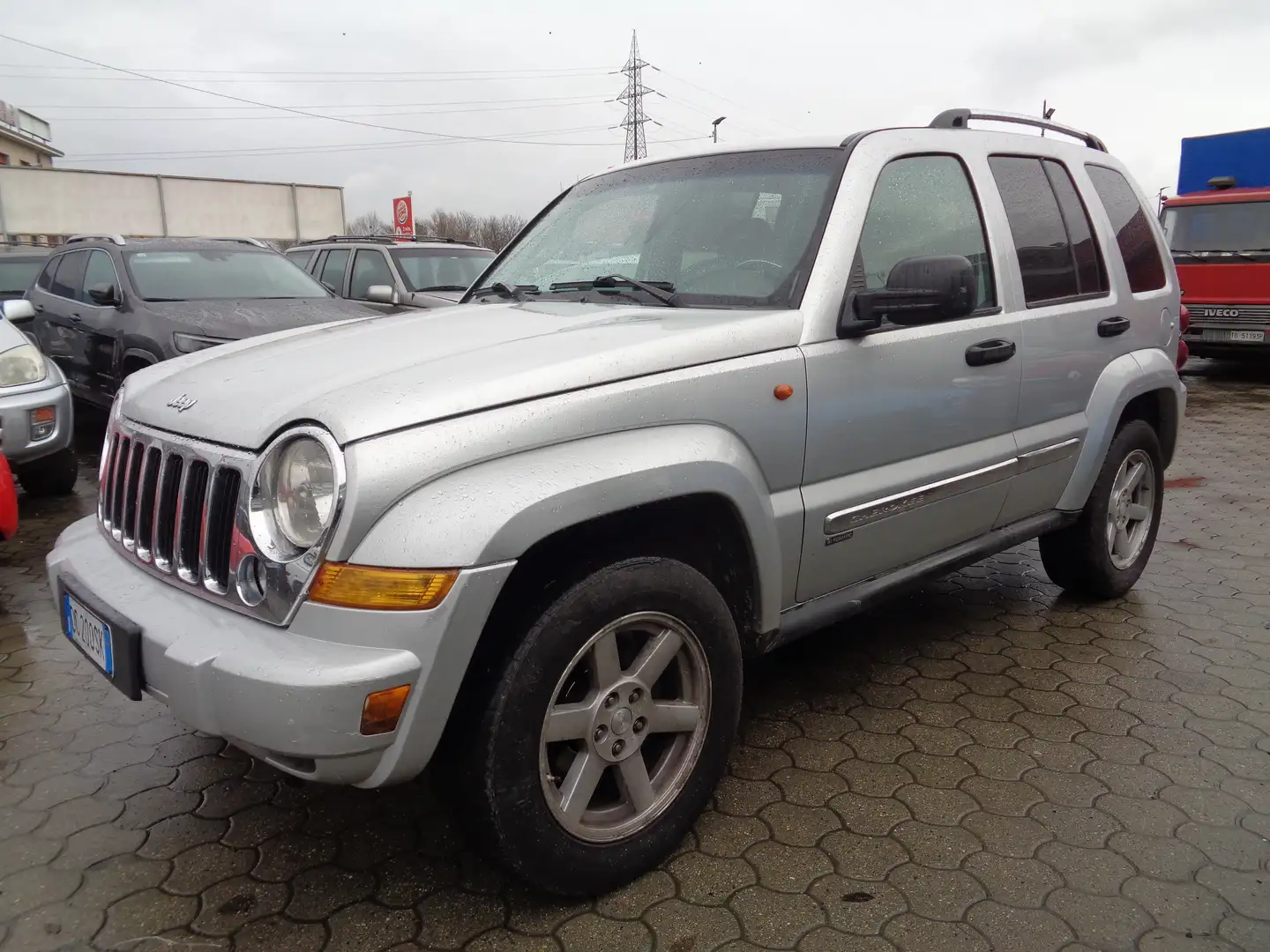 Jeep Cherokee Cherokee 2.8 crd Limited FL Plateado - 2