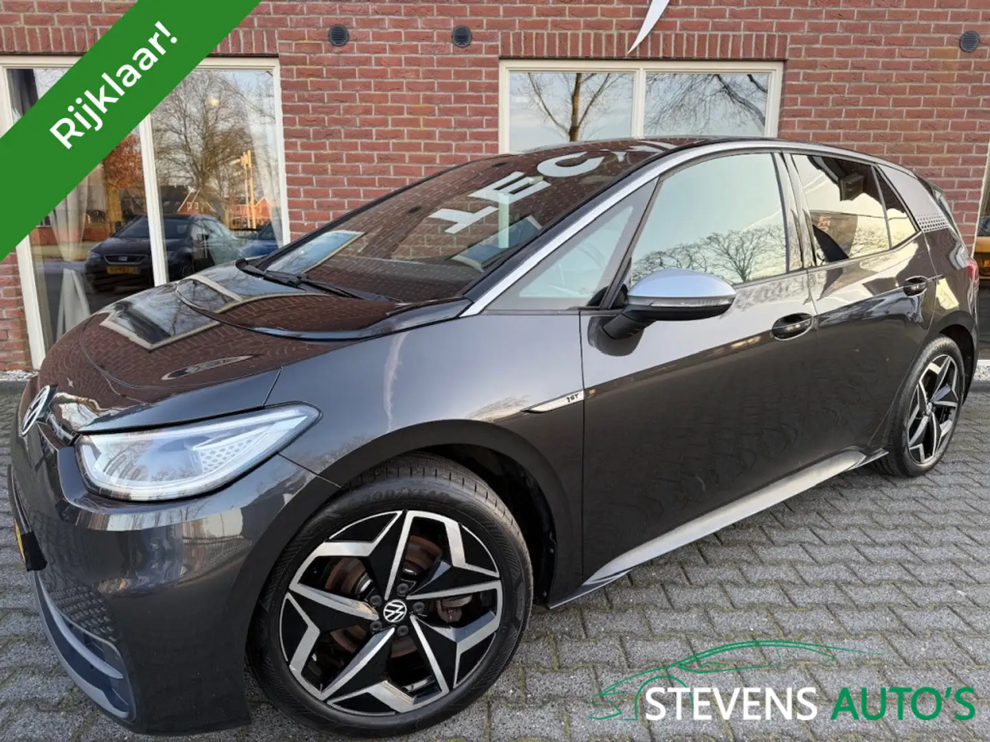 Volkswagen ID.3 First Plus 58 kWh SOH 91% / FASE 3 / IQ LIGHT / ST Gris - 1