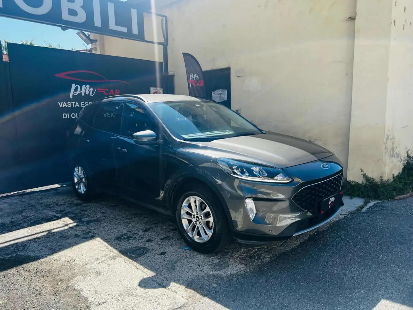 Ford Kuga 1.5 EcoBlue 120 CV 2WD TITANIUM Grau - 2