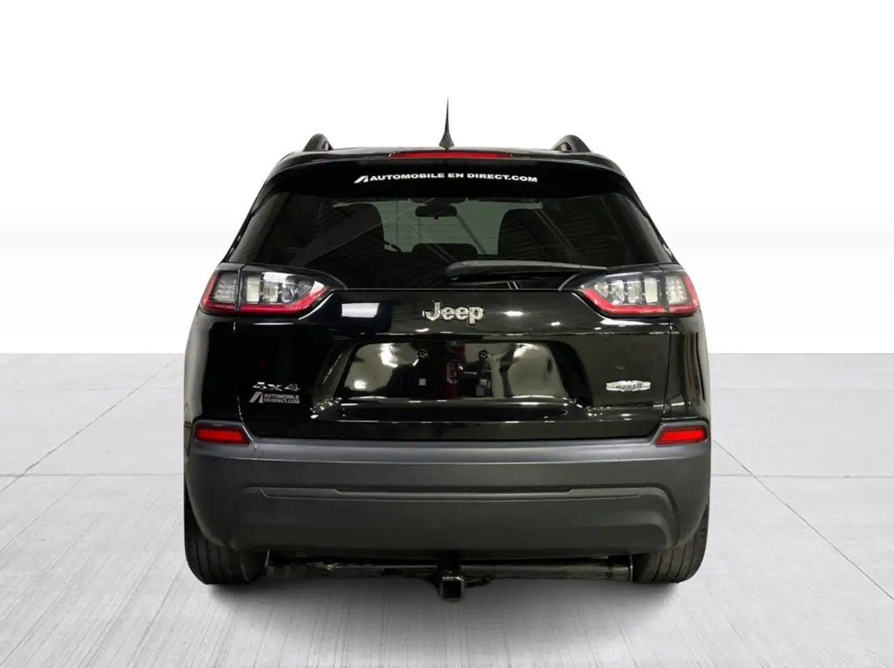 Jeep Cherokee снимка Jeep Cherokee