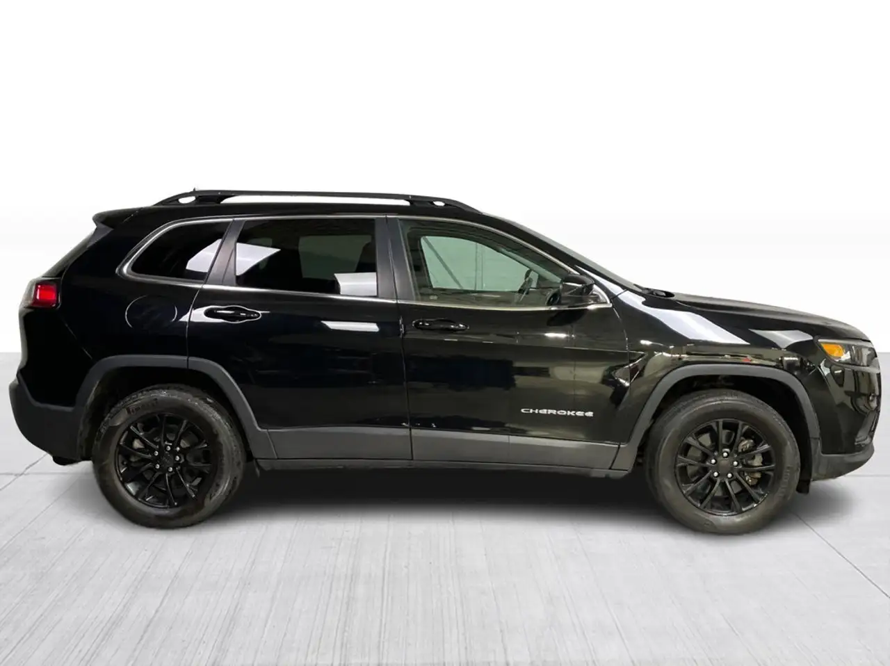 Jeep Cherokee снимка Jeep Cherokee