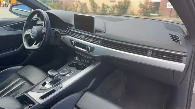 Audi A4 view 10