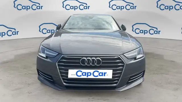 Audi A4 view 5