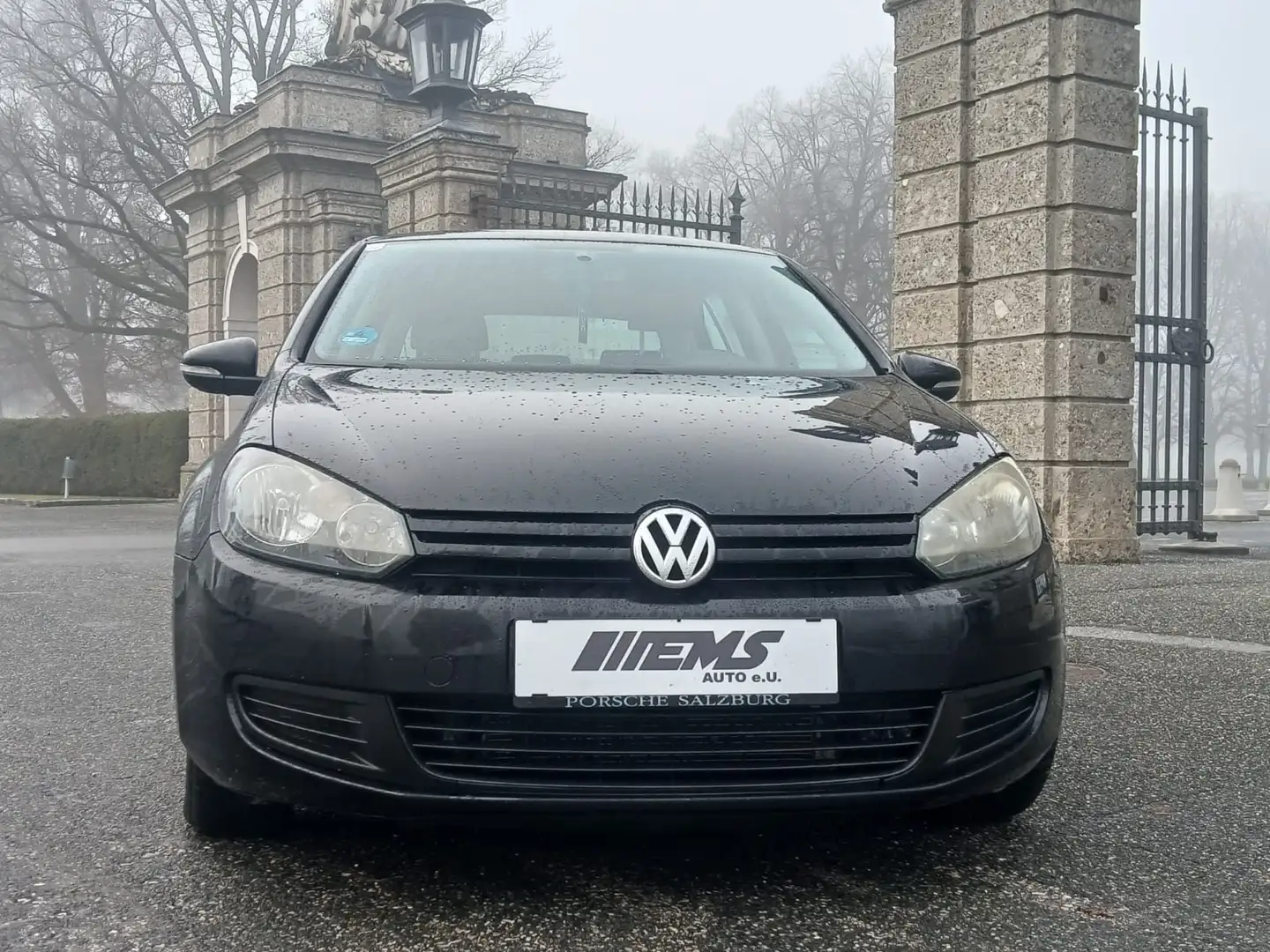 Volkswagen Golf 6 Trendline 1,6 *PICKERL NEU*KLIMA* Schwarz - 2