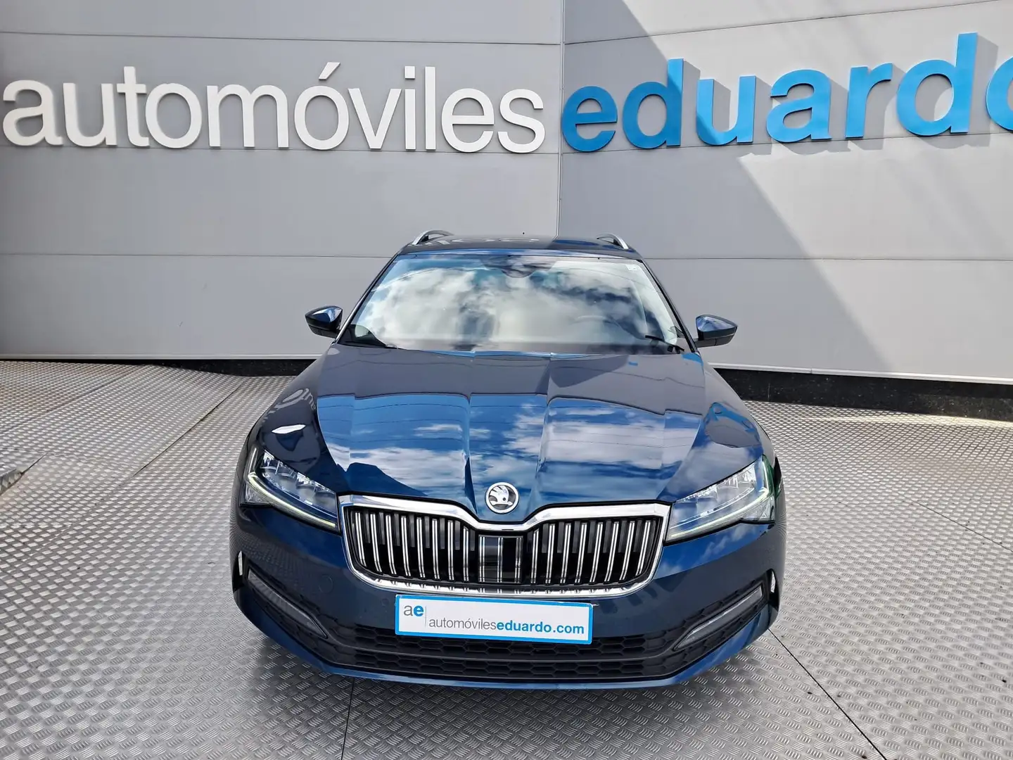 Skoda Superb 1.6 TDI 120cv DSG Ambition Azul - 2