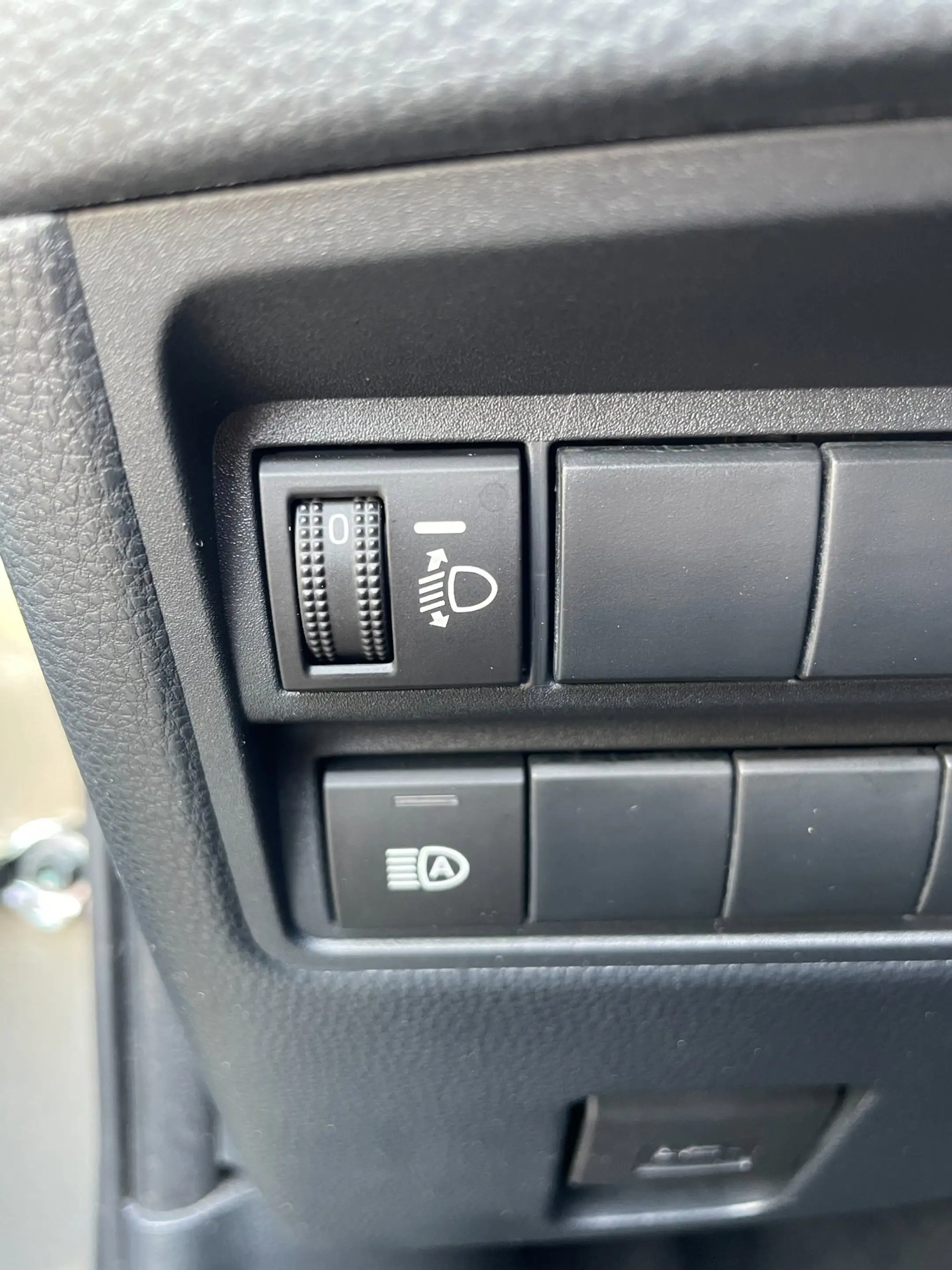 Toyota Yaris 1.5 Hybrid Dynamic — photo 8