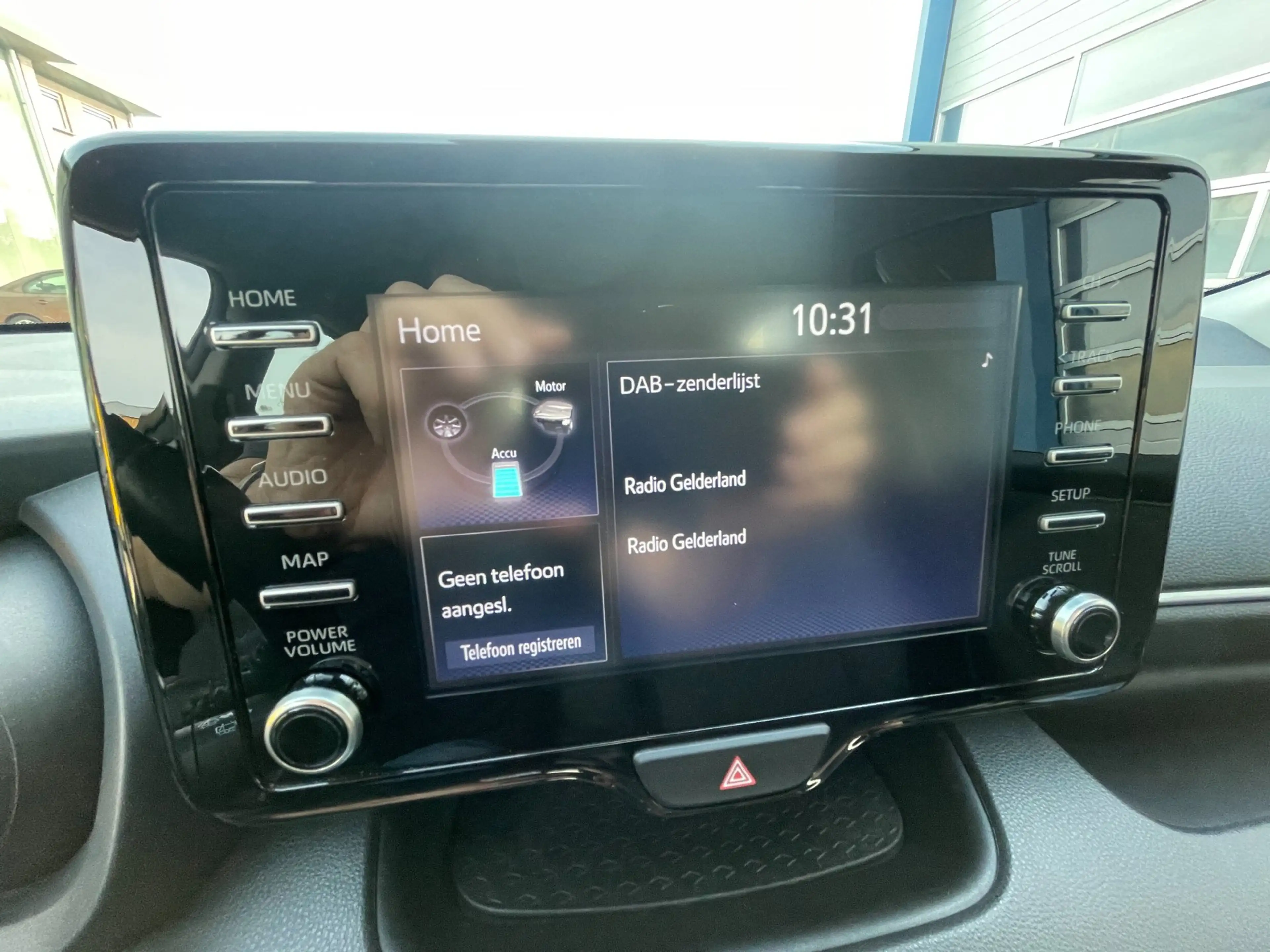 Toyota Yaris 1.5 Hybrid Dynamic — photo 11