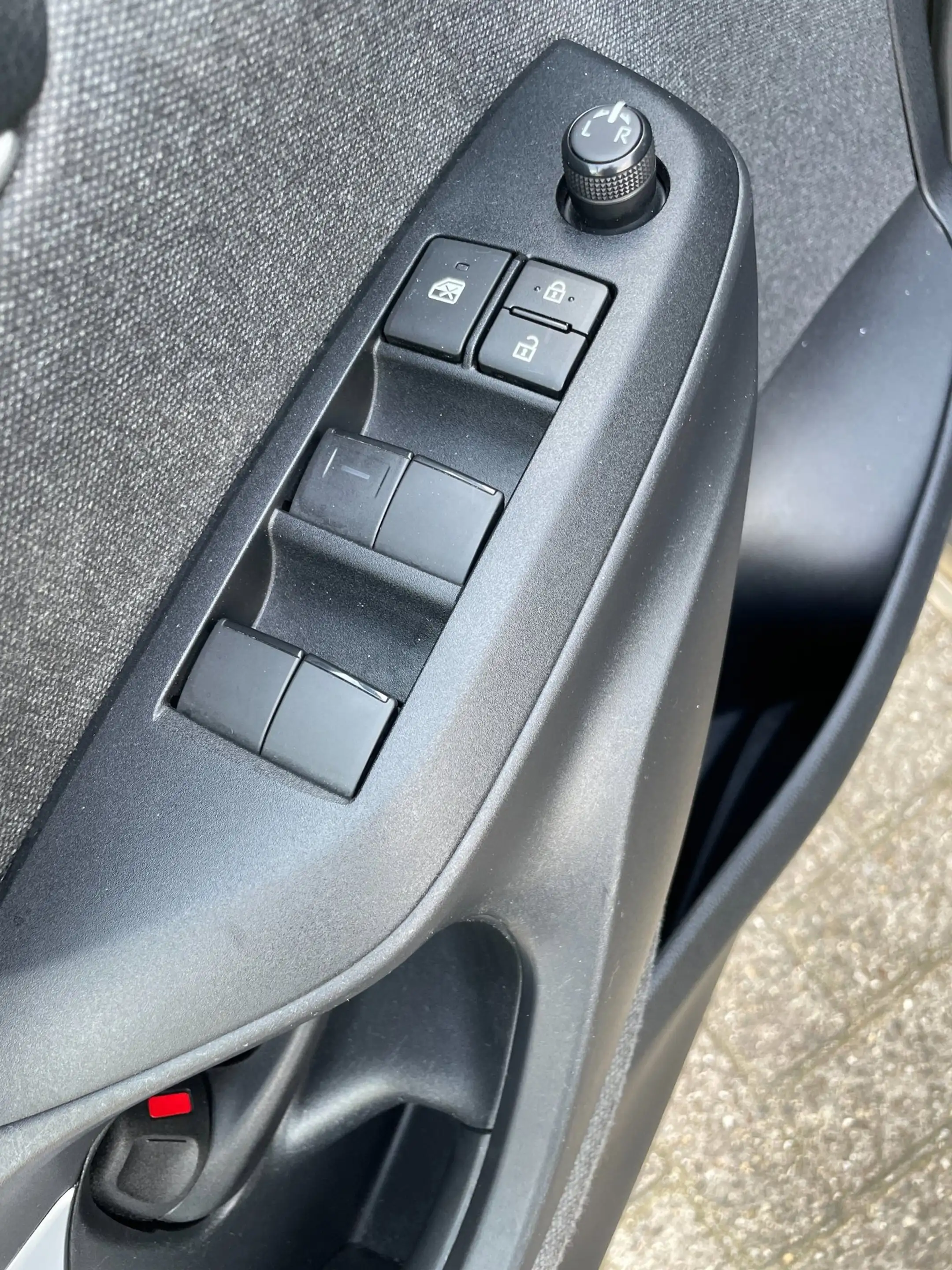 Toyota Yaris 1.5 Hybrid Dynamic — photo 7