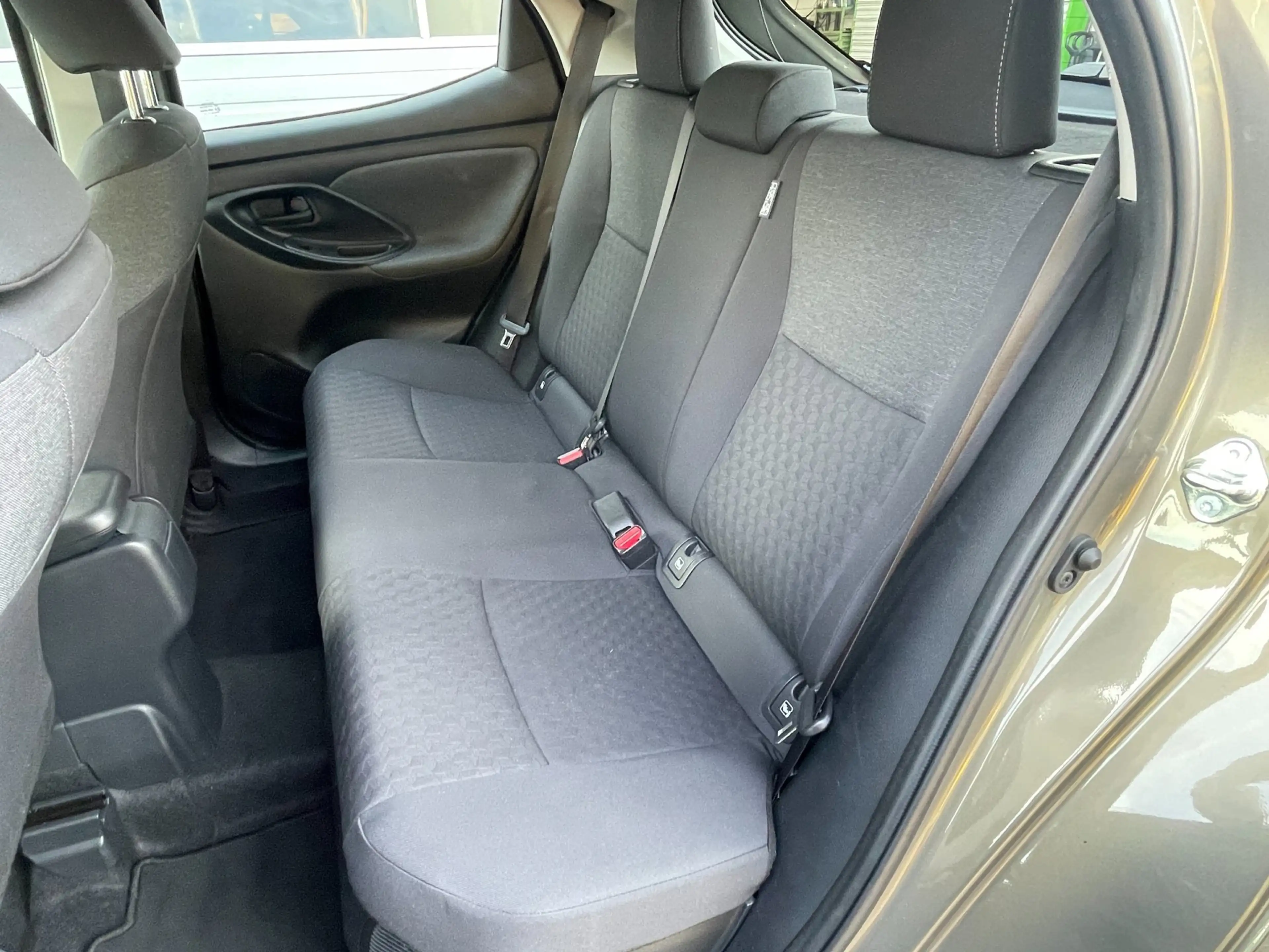 Toyota Yaris 1.5 Hybrid Dynamic — photo 18